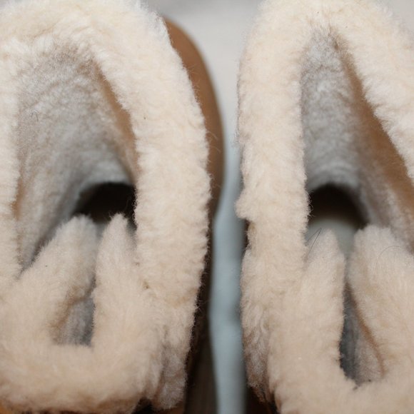 NEW UGG NAIYAH LACE UP SUEDE‎ SHEARLING LINED ANKLE BOOTIES CHESTNUT - Picture 5 of 8